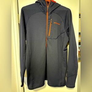 Patagonia Men’s Navy Blue/Orange Long Sleeve Active Top with hood
